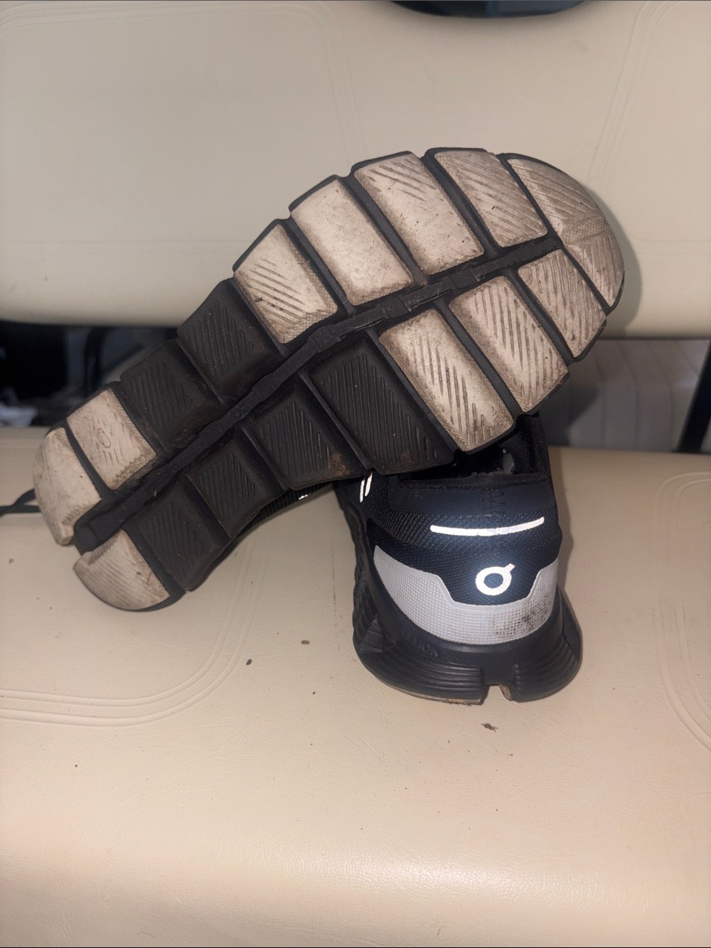 On Running womens Cloud Sneakers in Black with Reflective Accents - Picture 2 of 4